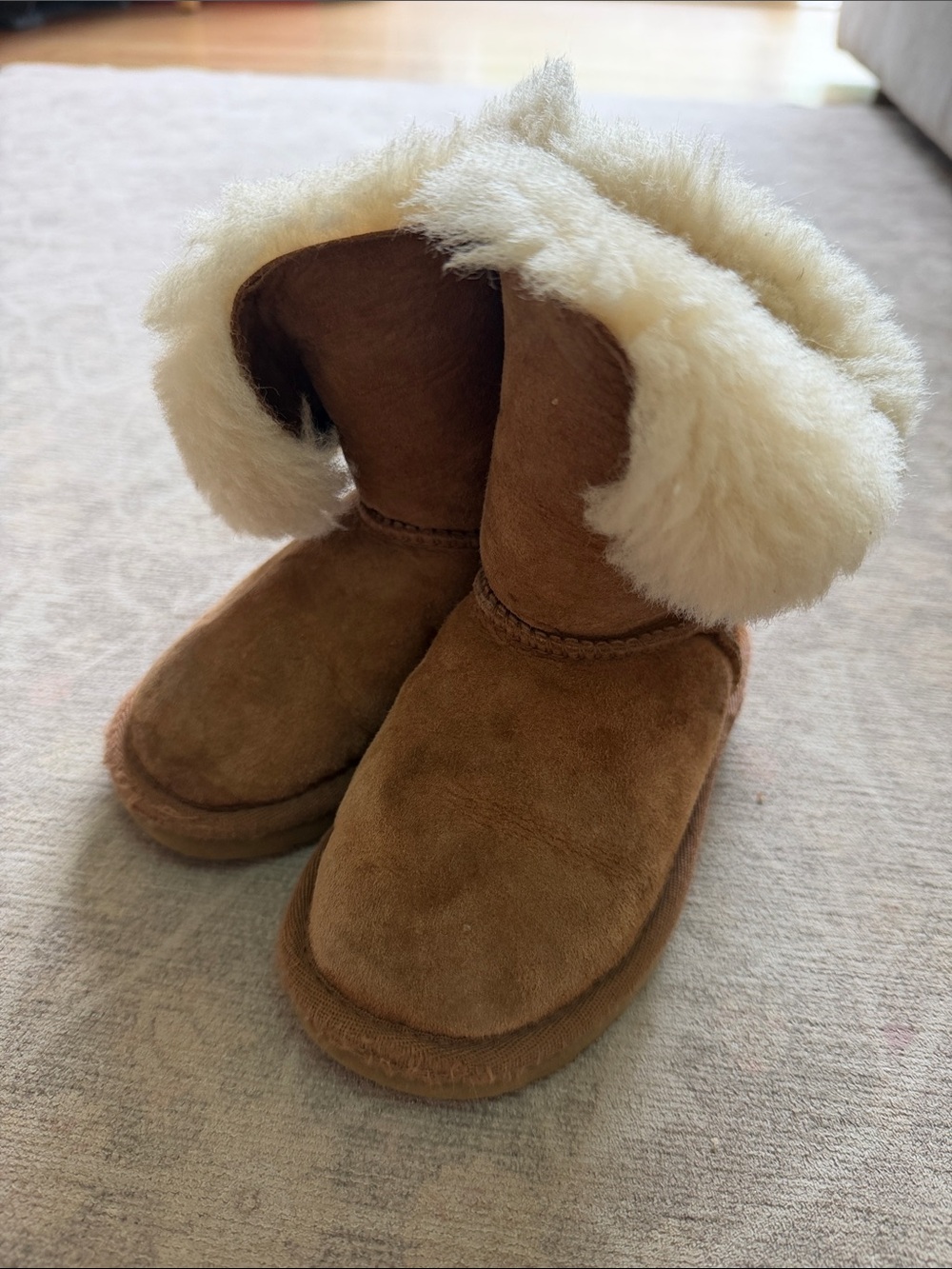 UGG Kids Chestnut Suede Boots with Cream Shearling Cuff